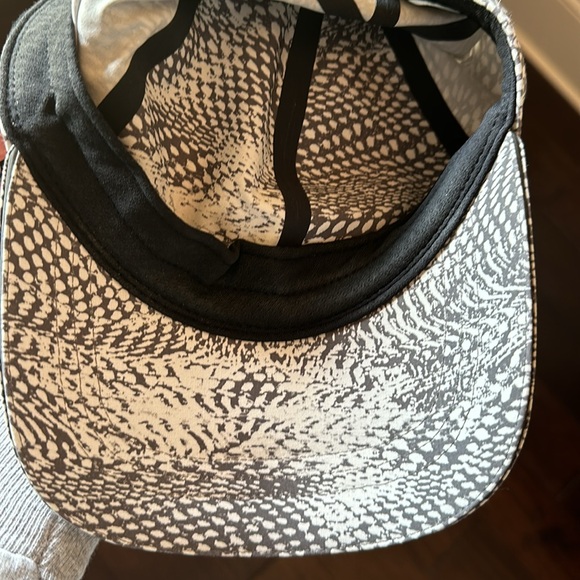 Lululemon Dri-fit Baller Cap - Picture 4 of 6